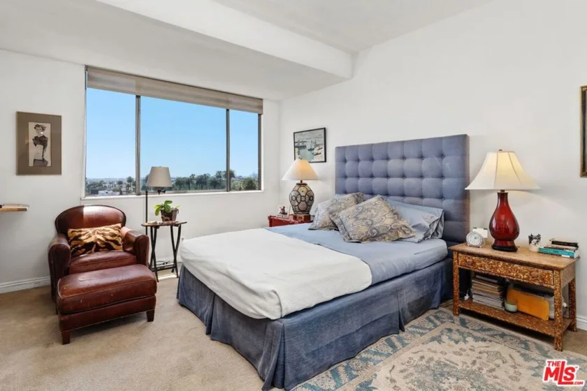 818 N Doheny Drive #606 photo 13