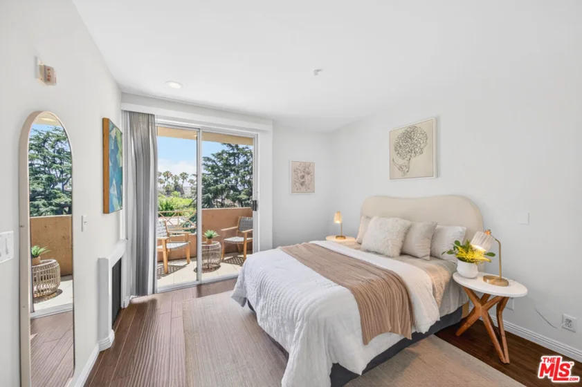 333 Westminster Avenue #402 photo 15