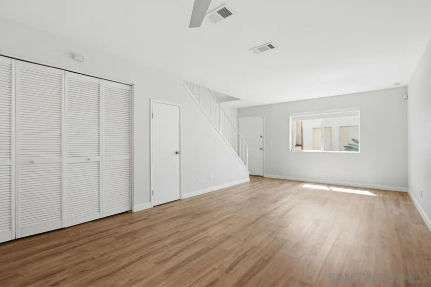 5130 N River Road #Unit B photo 24