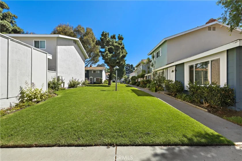 9741 Cornwall Drive photo 22