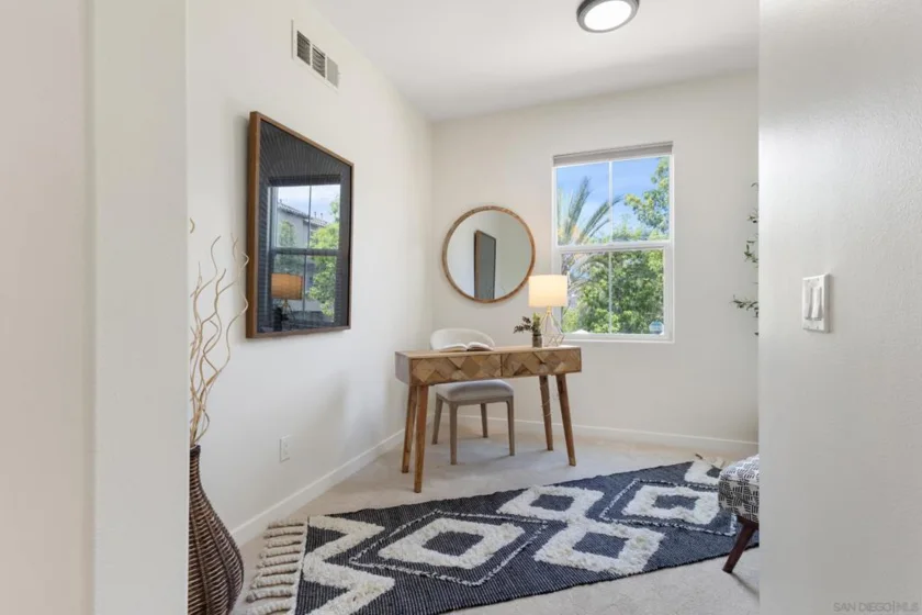 2104 Cosmo Way photo 5