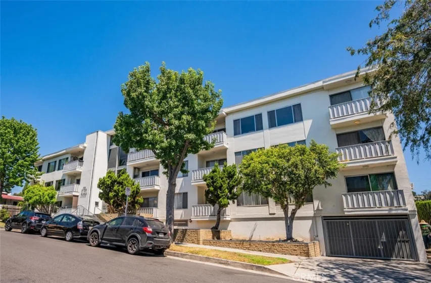 4343 Finley Avenue #24 photo 1