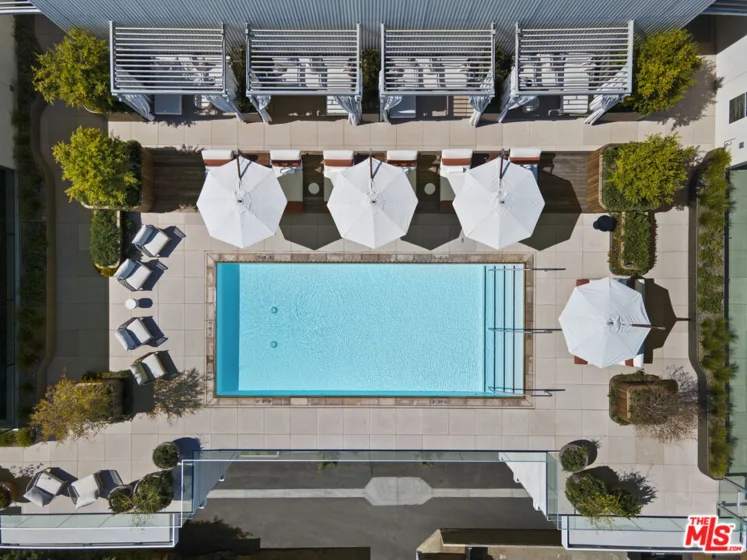 9200 Wilshire Boulevard #504E photo 15