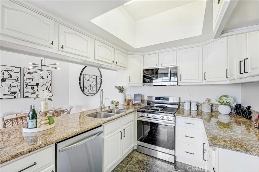 3568 Keystone Avenue #10 photo 14
