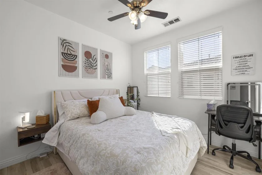 1800 E Lakeshore 1212 photo 7