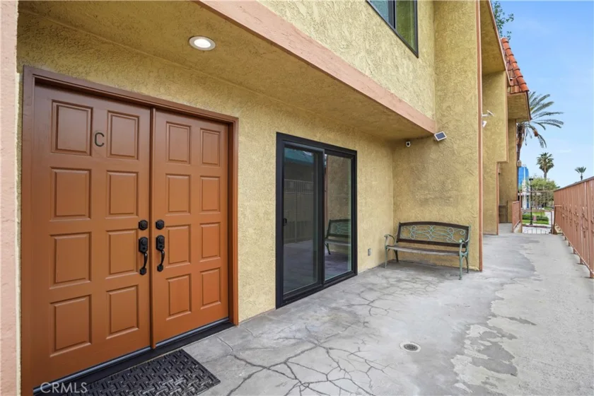 227 E Burbank #C photo 35