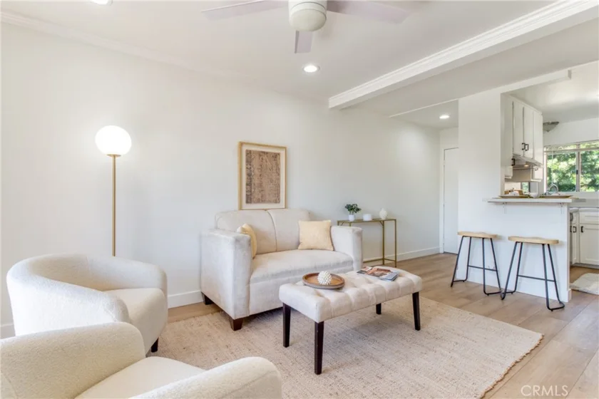 460 Golden Avenue #211 photo 2
