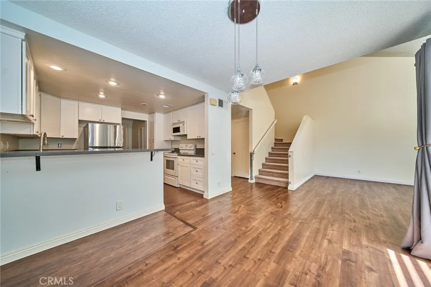 380 Deerfield photo 12