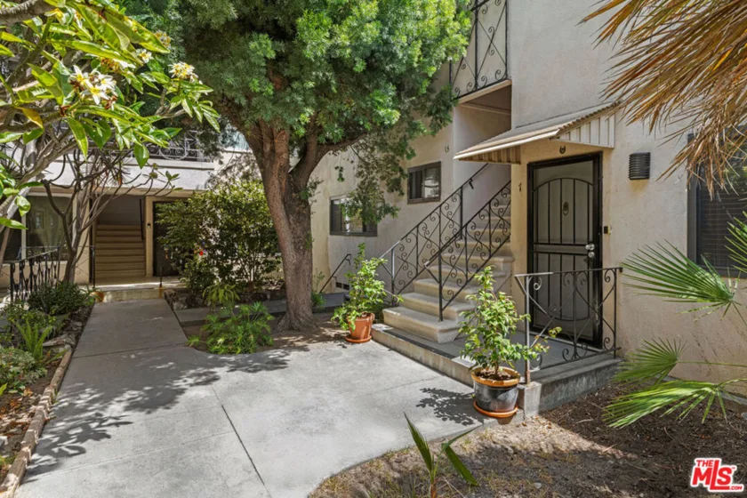 1600 N Hobart Boulevard #15 photo 13