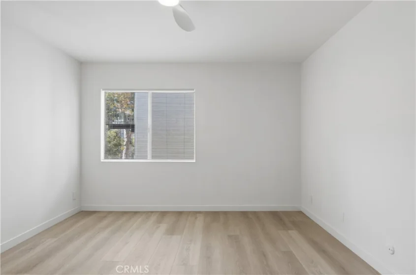 5460 White Oak Avenue #K203 photo 8