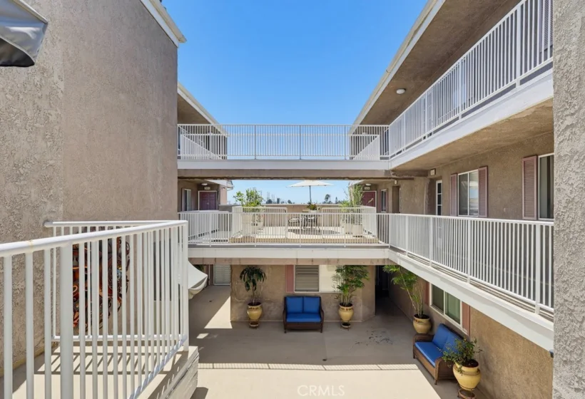 1355 Loma Avenue #311 photo 4