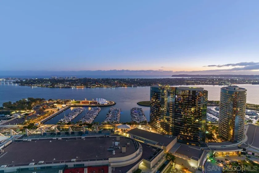 100 Harbor Drive #3504 photo 1