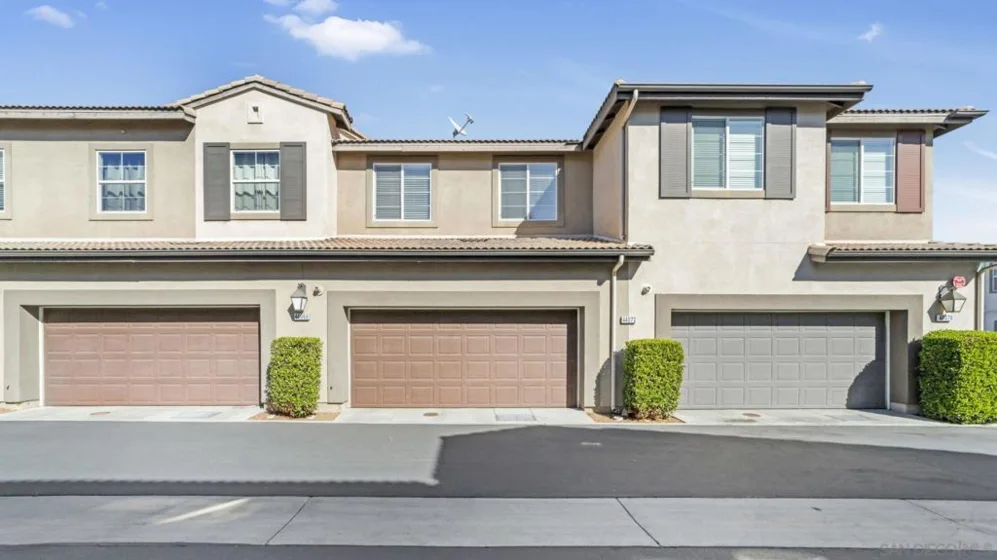 44072 Calle Luz photo 2