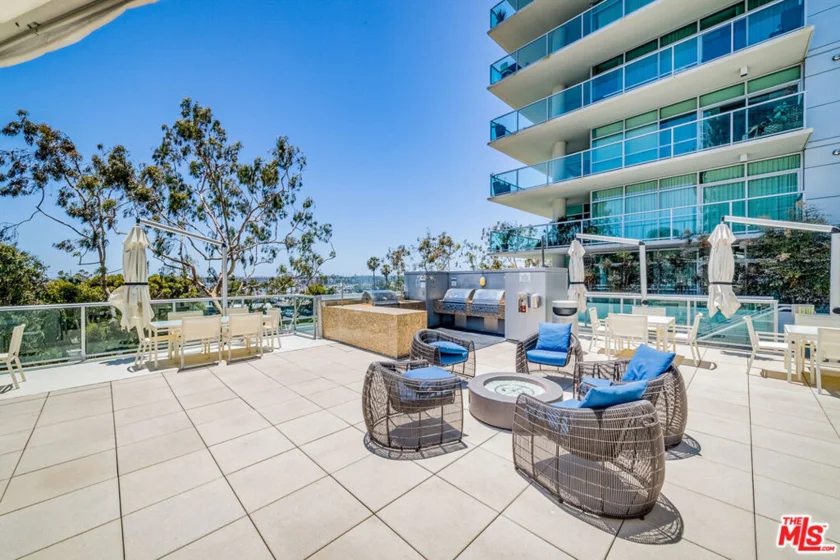 13700 Marina Pointe Drive #1018 photo 23