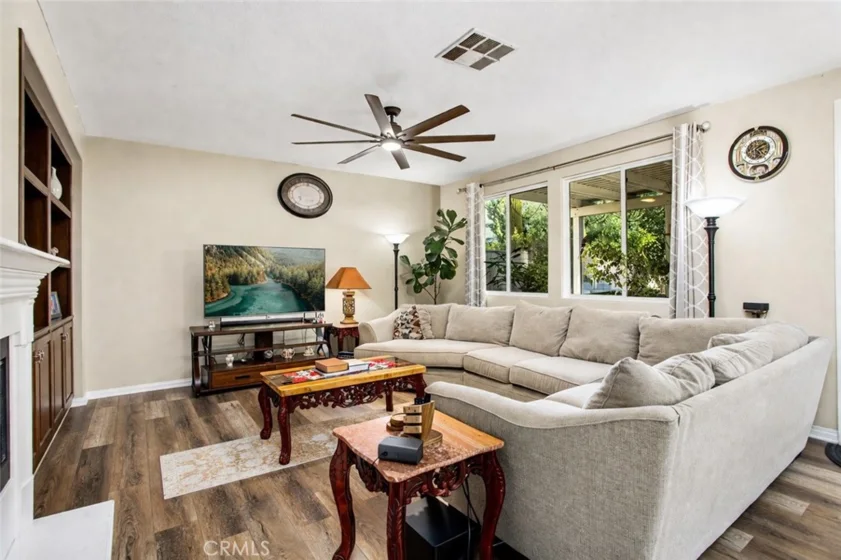 22862 Montanya photo 15