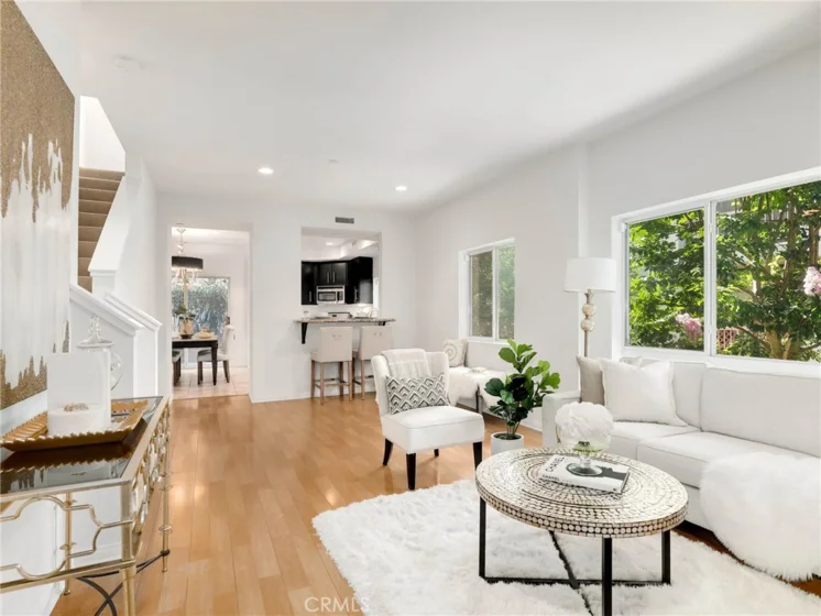 10918 Morrison Street #6 photo 1