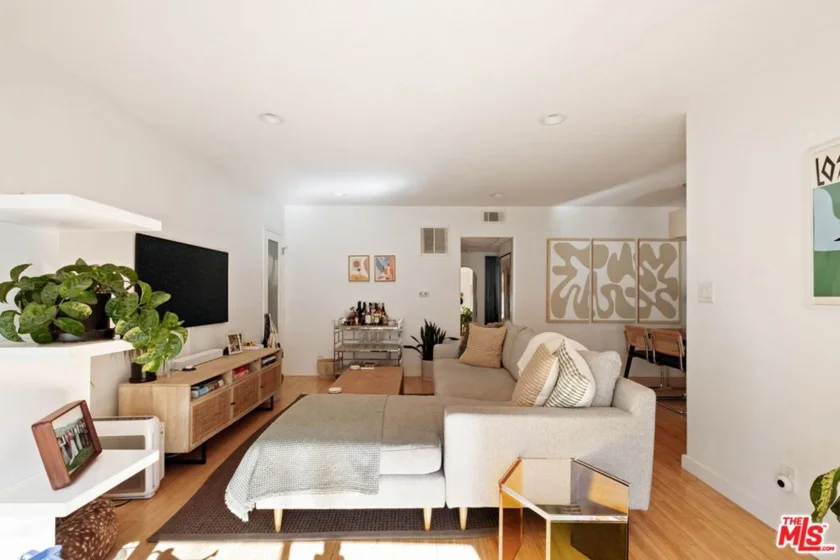 550 N Croft Avenue #2 photo 6