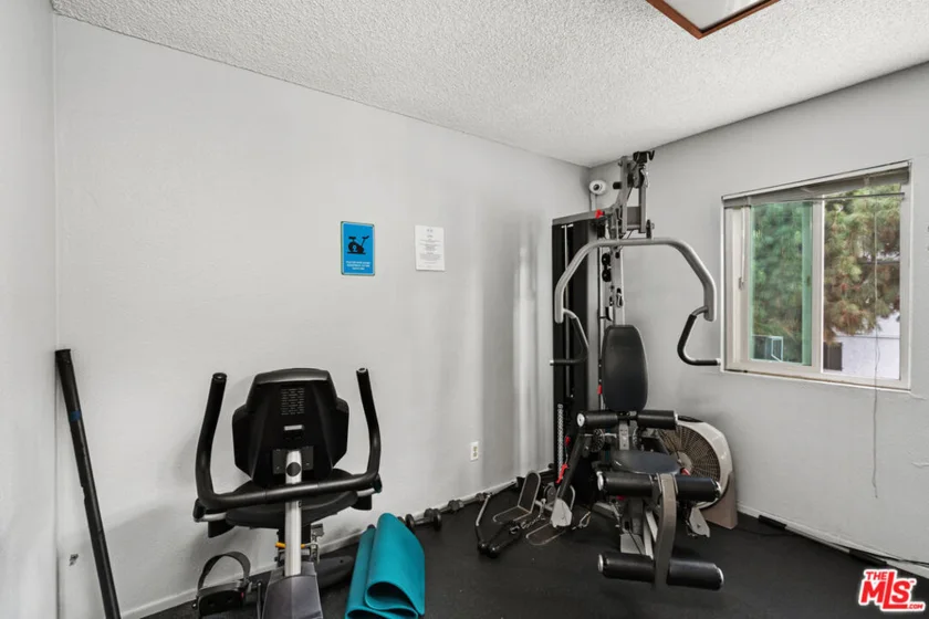 1222 N Olive Drive #201 photo 31