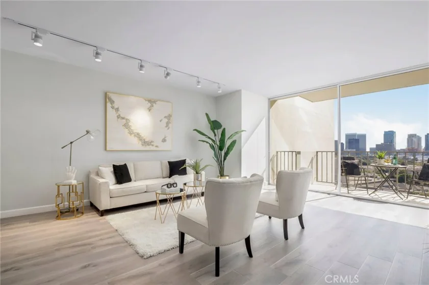 10433 Wilshire Boulevard #1002 photo 1