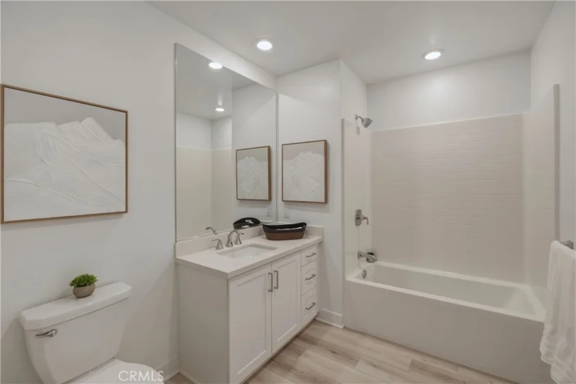 4505 Rivington photo 28
