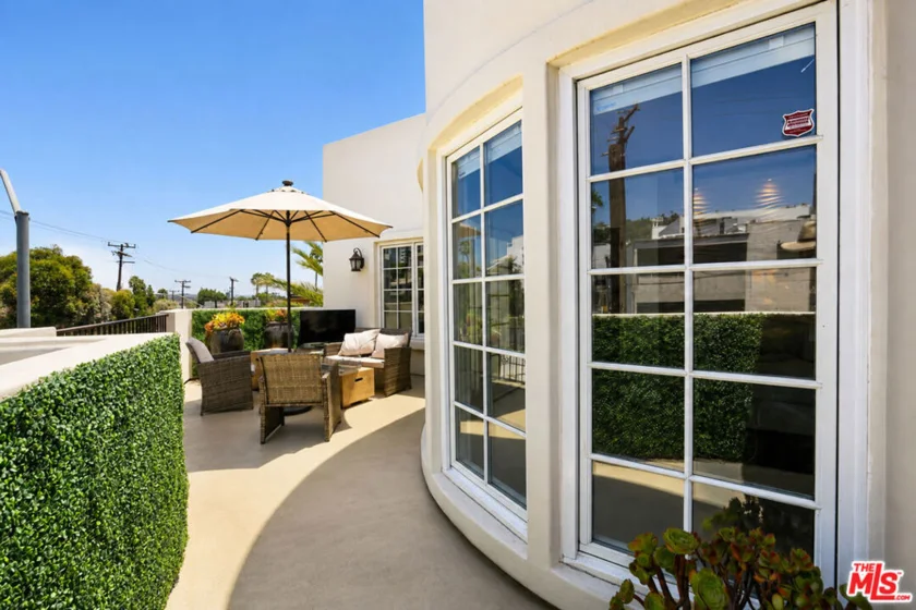 851 N San Vicente Boulevard #309 photo 20