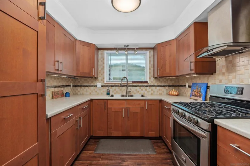 4411 Kittiwake Way photo 12