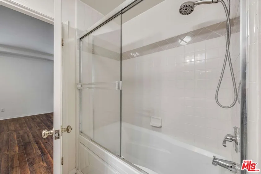 10924 Bloomfield Street #7 photo 19