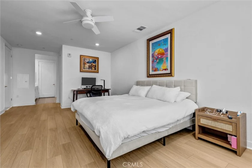 2307 Rivington photo 20