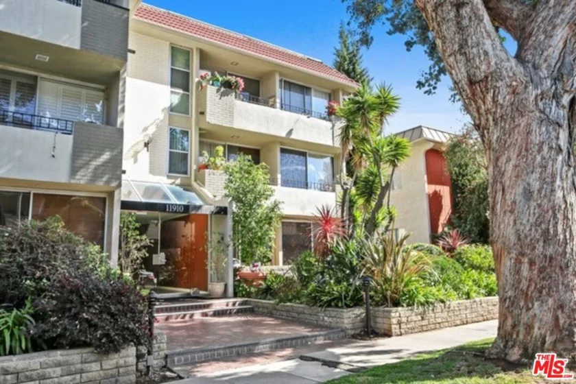 11910 Mayfield Avenue #303 photo 1