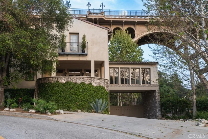 40 Arroyo Drive #102 photo 1
