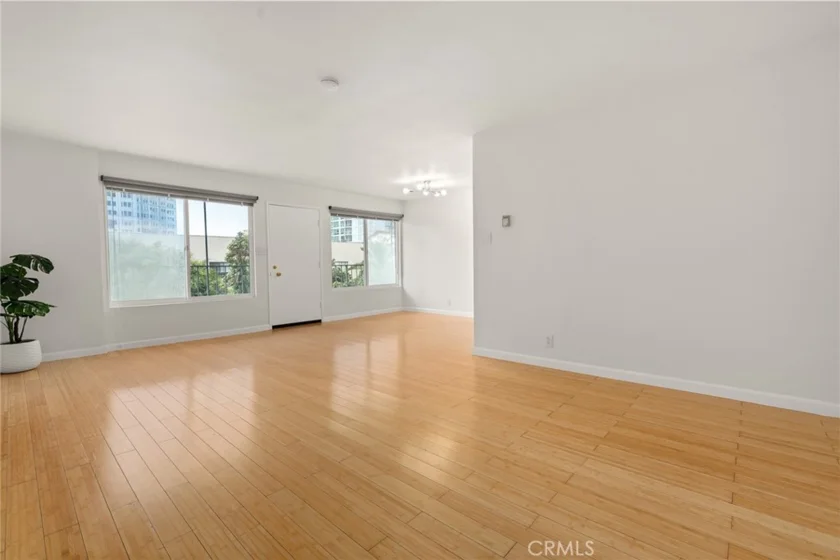 801 E 1st Street #18 photo 23