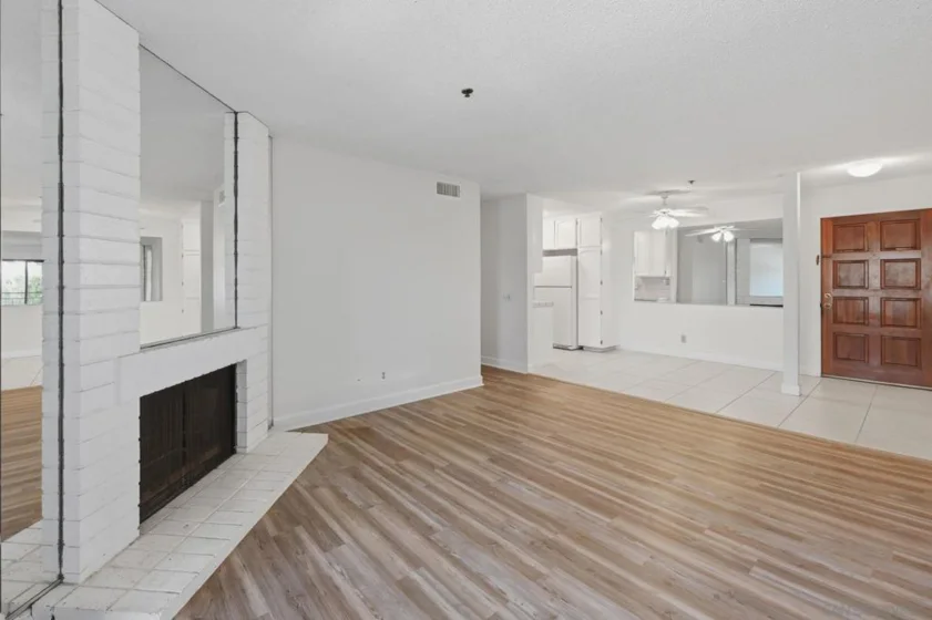 5649 Lake Park #301 photo 15