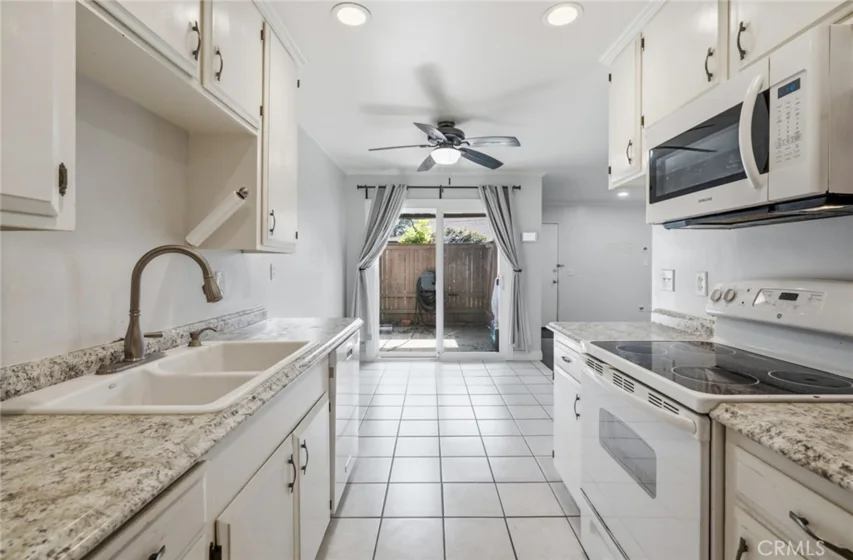 1800 E Heim #29 photo 11