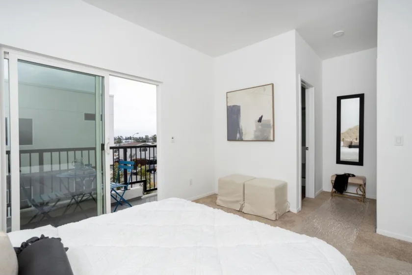 4986 Ocean View Boulevard photo 15