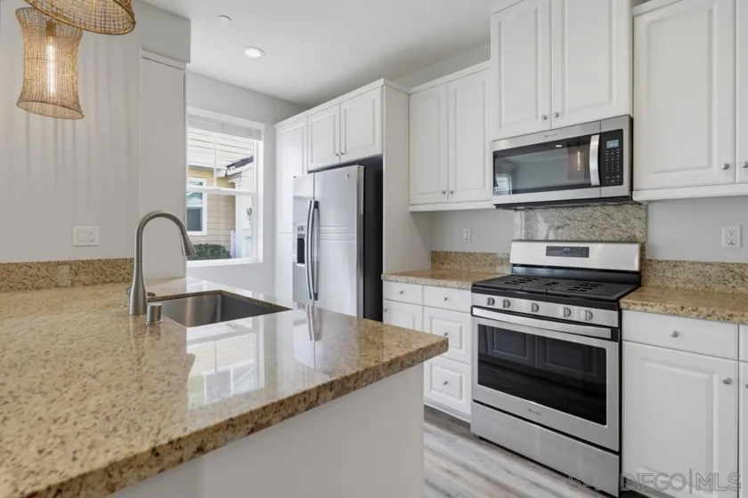 505 Turnstone photo 6