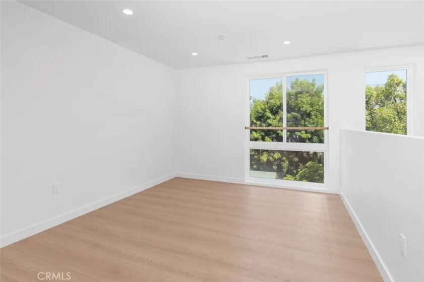 176 N Catalina Avenue #403 photo 11