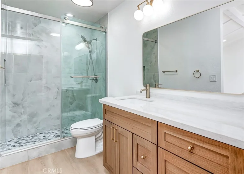 933 Creekside photo 12