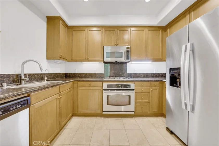 128 N Oak Knoll #111 photo 24
