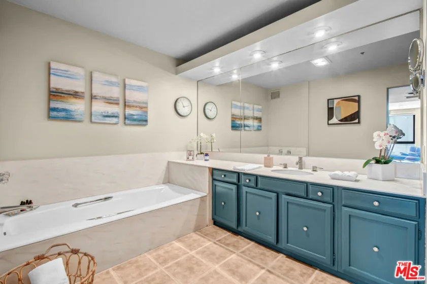 10790 Wilshire Boulevard #404 photo 21
