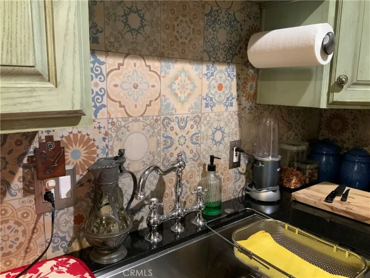 409 Burchett #220 photo 27