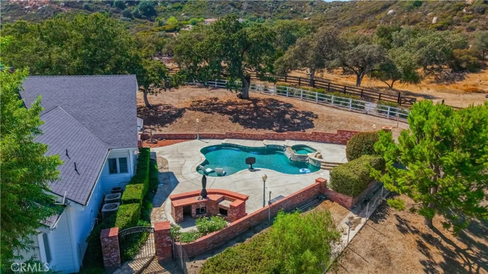 42580 Avenida Escala photo 3