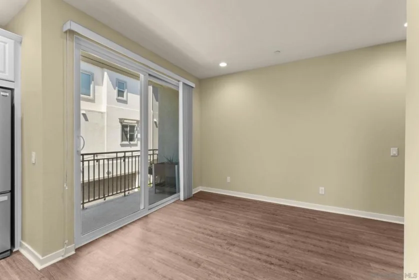 2564 S Escondido Boulevard #512 photo 10