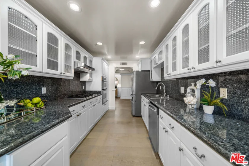 739 Lorraine Boulevard #402 photo 9