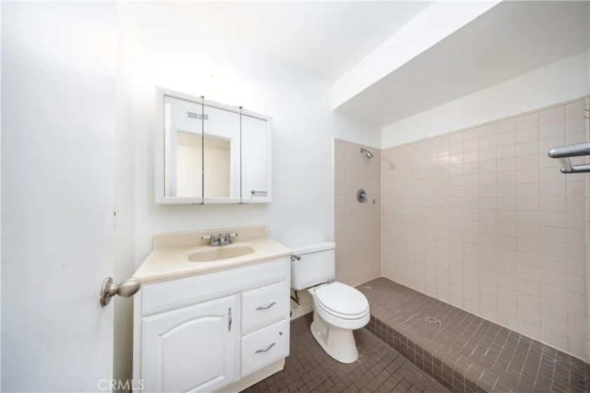 34 Elksford Avenue #3 photo 5