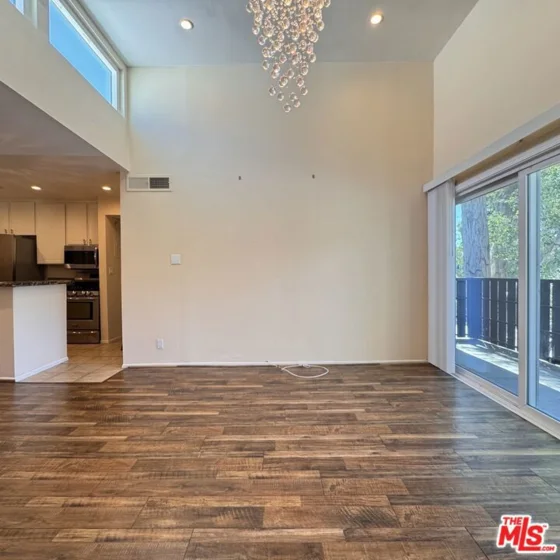 18645 Hatteras Street #263 photo 8