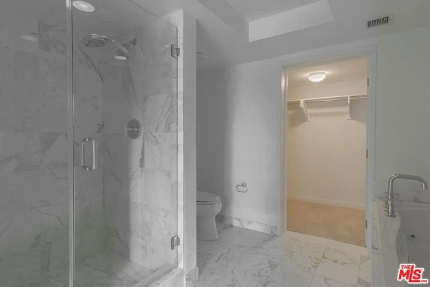 13650 Marina Pointe Drive #404 photo 21