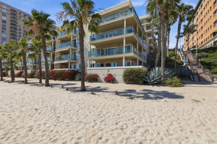 1000 E Ocean #402 photo 42