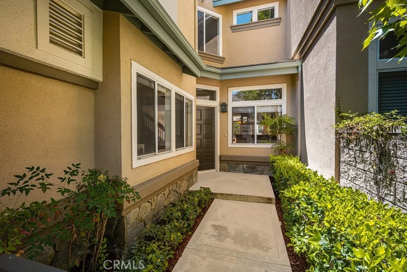 100 Stoney Pointe photo 2
