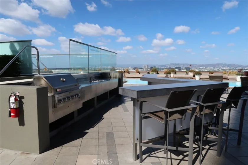 1100 Wilshire photo 8