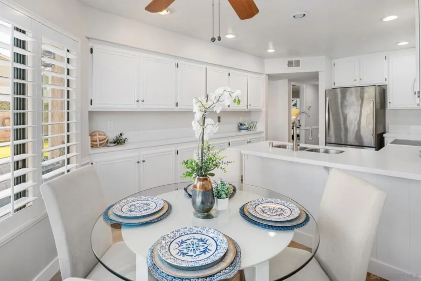 8395 Suntree Place photo 10